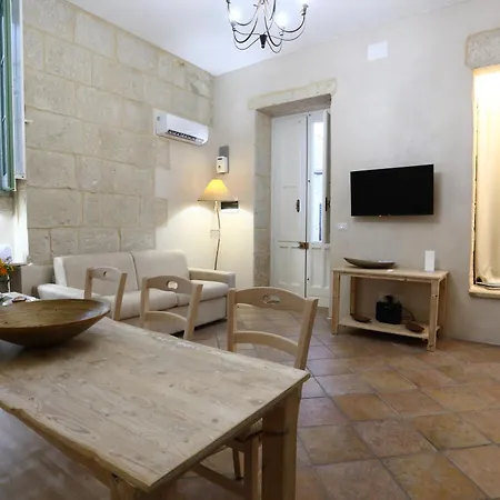 Fiori E Follie Cursi